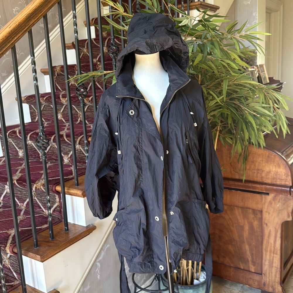 COLE HAAN ladies, packable, black rain, jacket size medium excellent condition - Picture 12 of 13